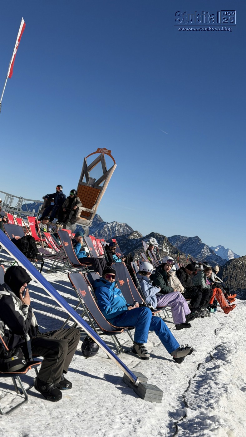 20251108-10_skiing_stubaital_mk066
