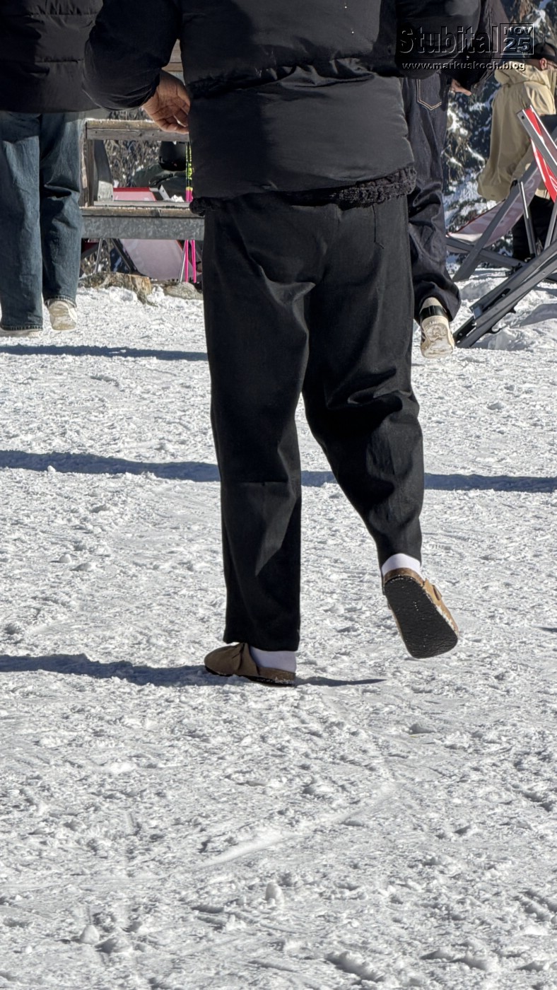 20251108-10_skiing_stubaital_mk211